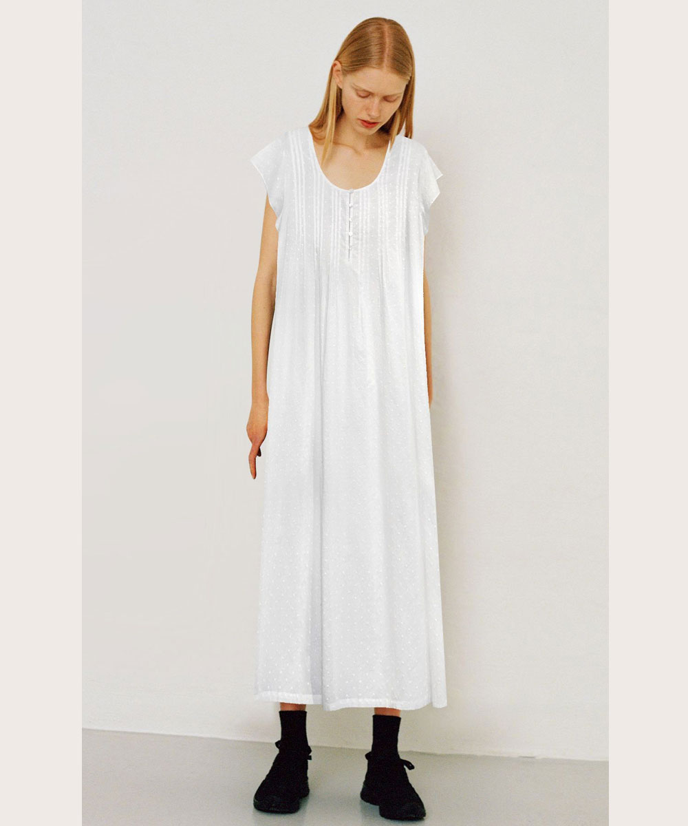 koolhydraat recept energie Wit geborduurd Swiss Dot katoenen nachthemd Fair Maid kapmouwtjes. - Louise  Mitchell
